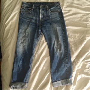 medium wash high waisted levis!!